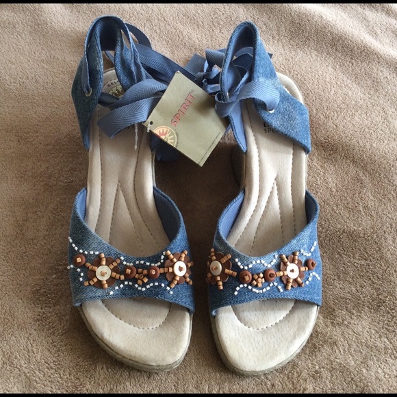 earth spirit wyatt sandals